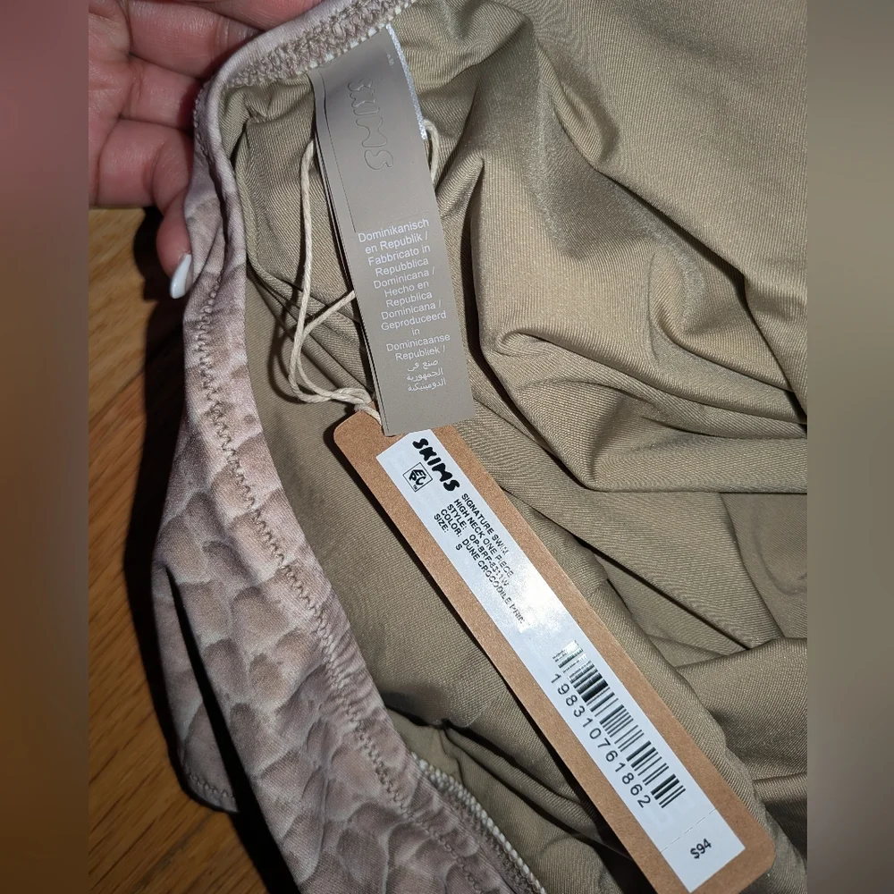 B5. NWT SKIMS SIGNATURE SWIM HIGH NECK ONE PIECE IN DUNE CROCODILE PRINT